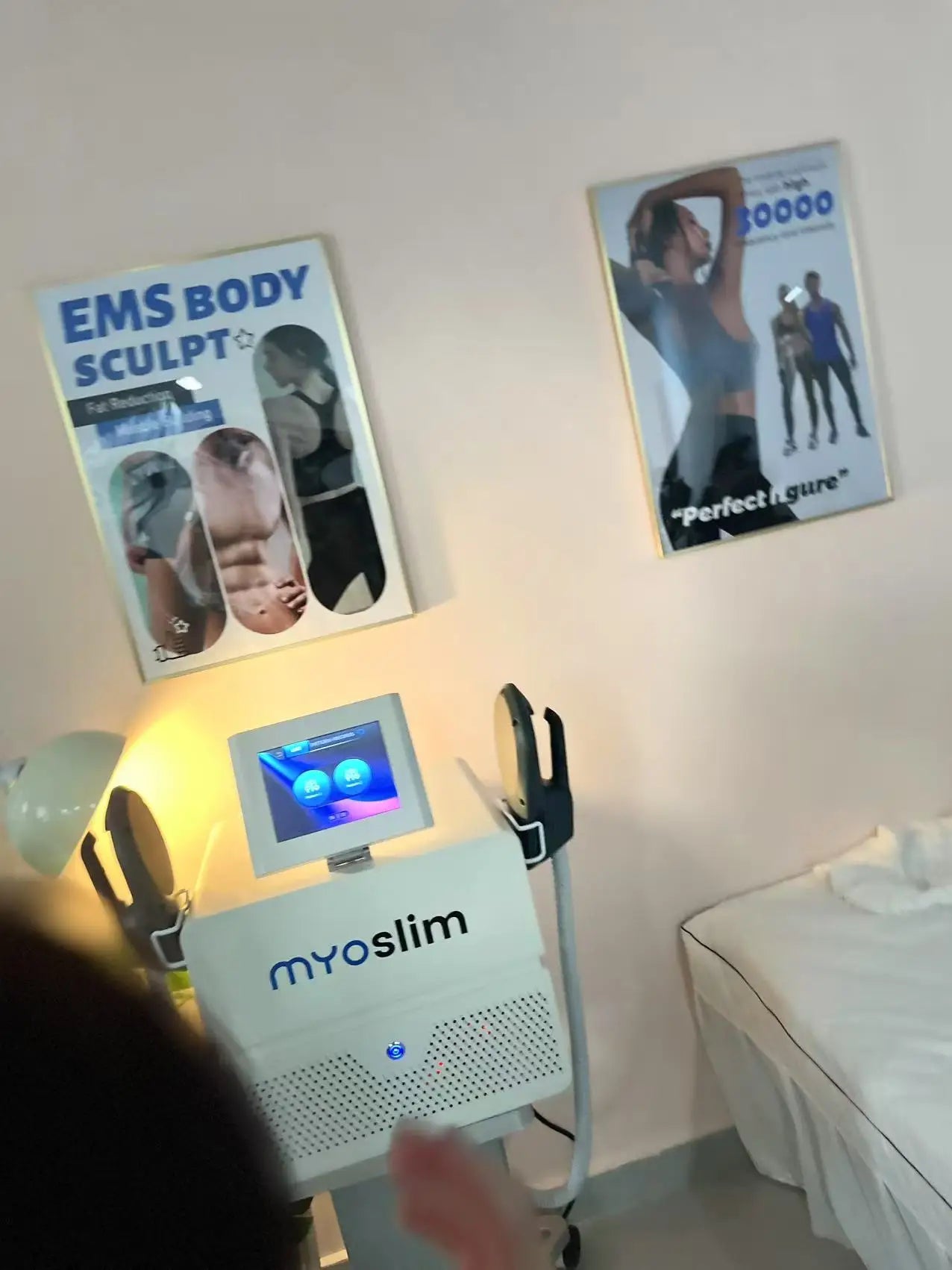 HIEMT 6500W RF Electromagnetic Stimulator For Body Shaping And Fat Burning